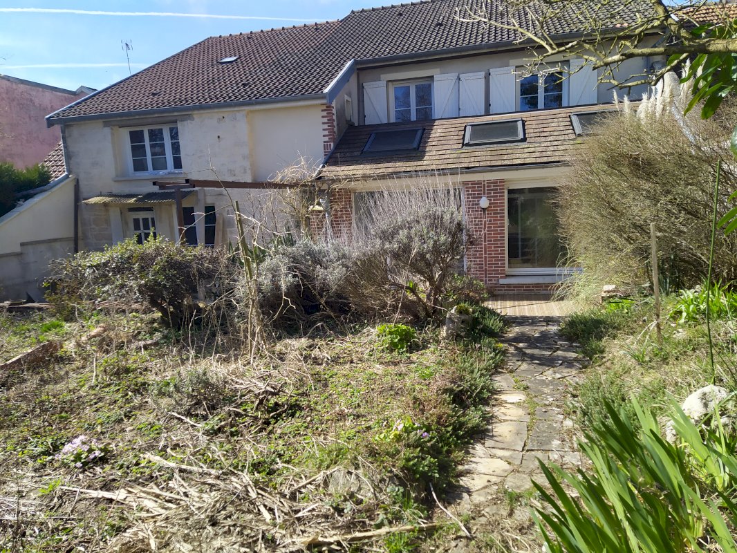 Maison 170 m² et dépendance - Photo 13 - Biesles