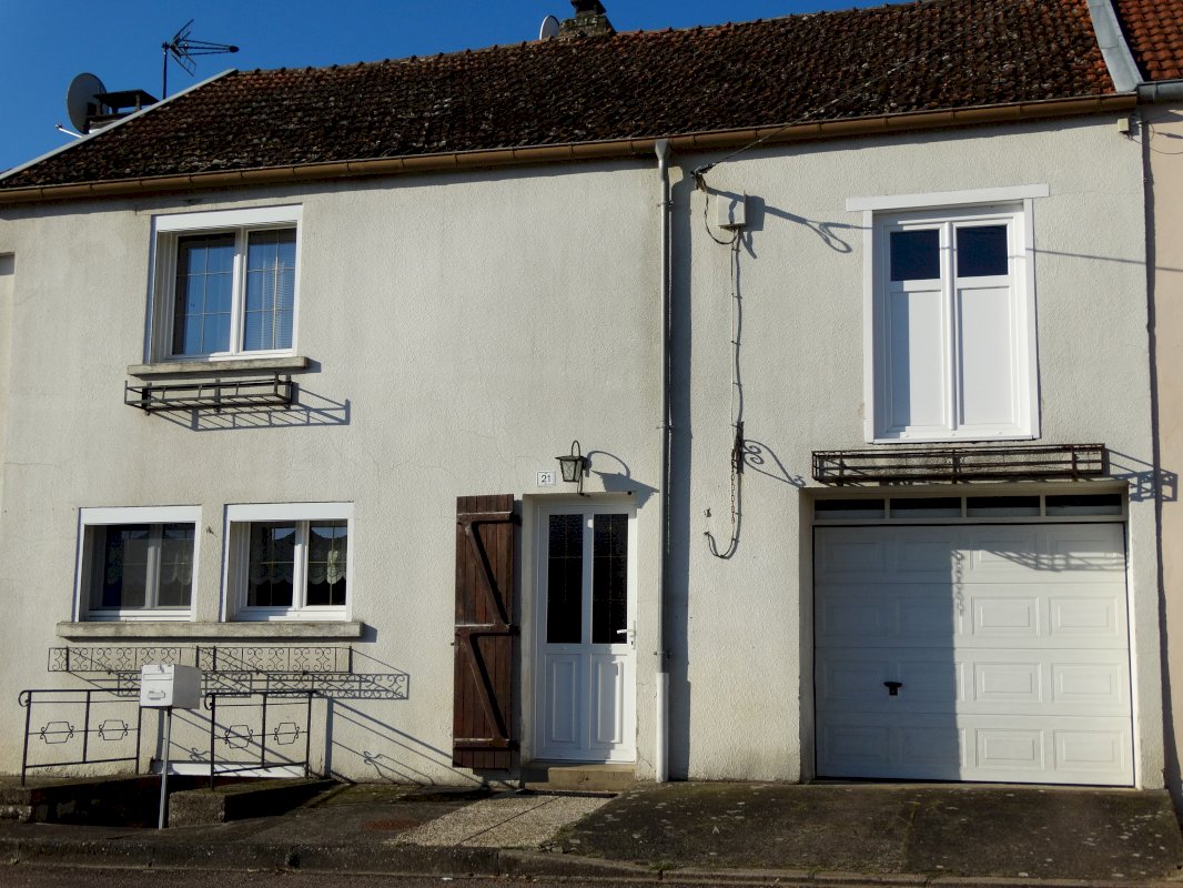Maison de village en Haute-Marne - Photo 1 - Bussières-lès-Belmont / Champsevraine