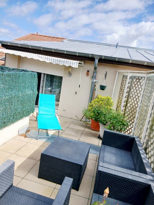 Coup de coeur ❤️ : Appartement F3 avec terrasse, box et place de parking - Photo 1 - Norroy-le-Veneur
