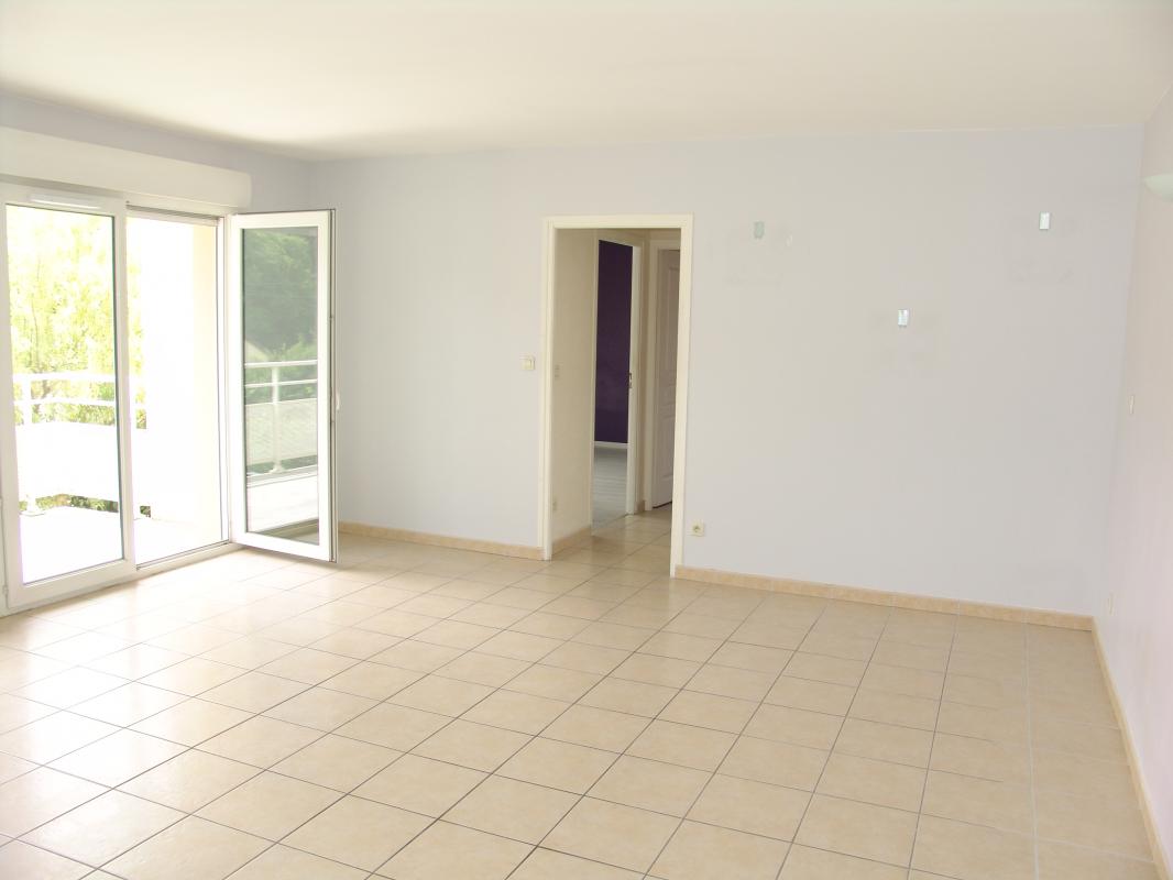 Appartement 3 pièces 71 m² - Photo 2 - La Chapelle-Saint-Luc