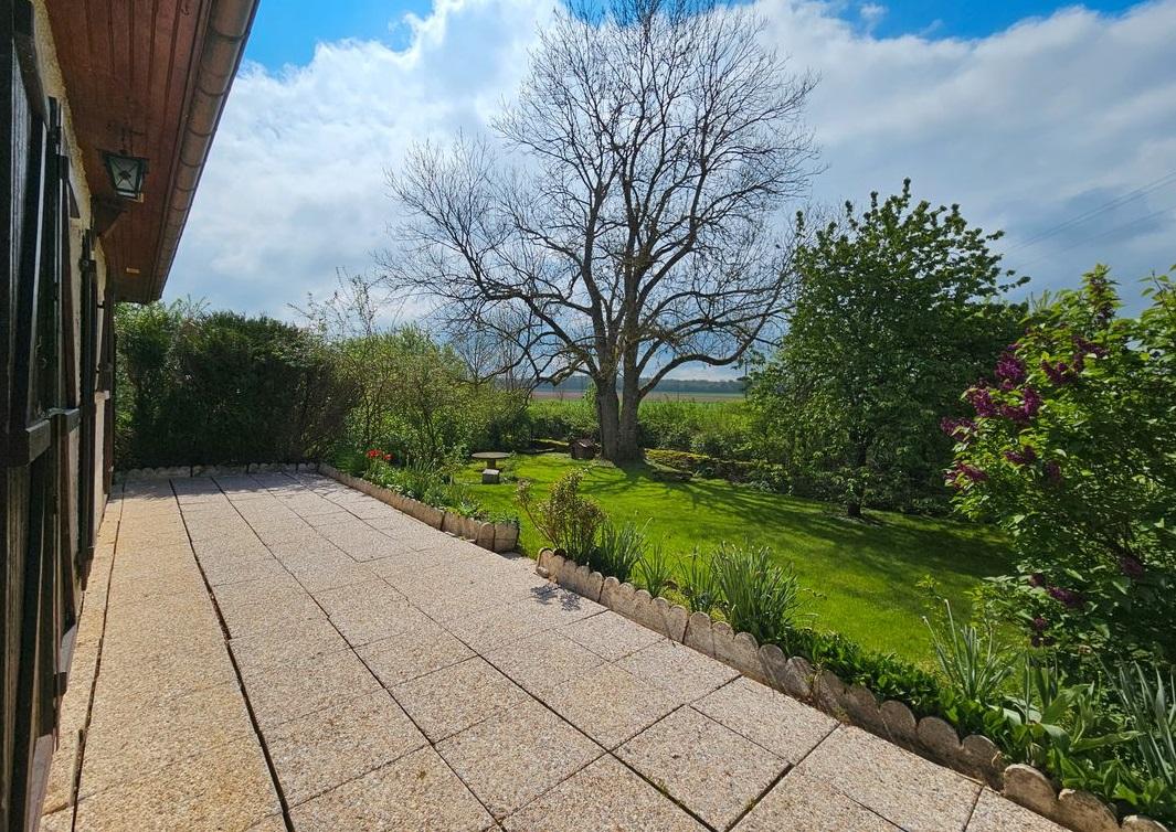 Maison avec terrain - Photo 2 - Bricon