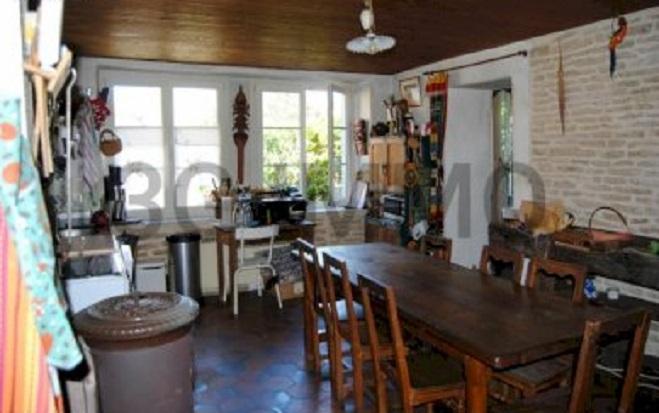 Maison en pierre avec grand terrain - Photo 2 - Bricon