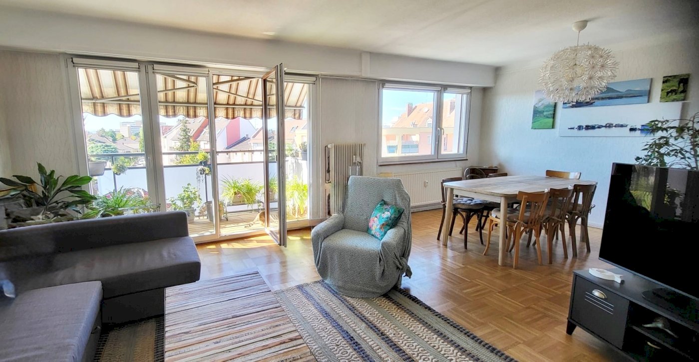 Appartement de 80 m² traversant, dernier étage, garage | Strasbourg Cronenbourg - Photo 2 - Strasbourg