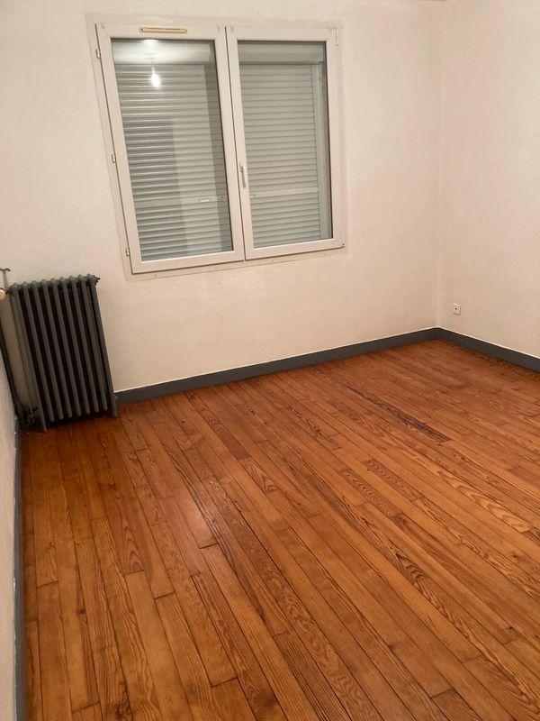 Maison 5 pièces - Photo 3 - Le Chesne