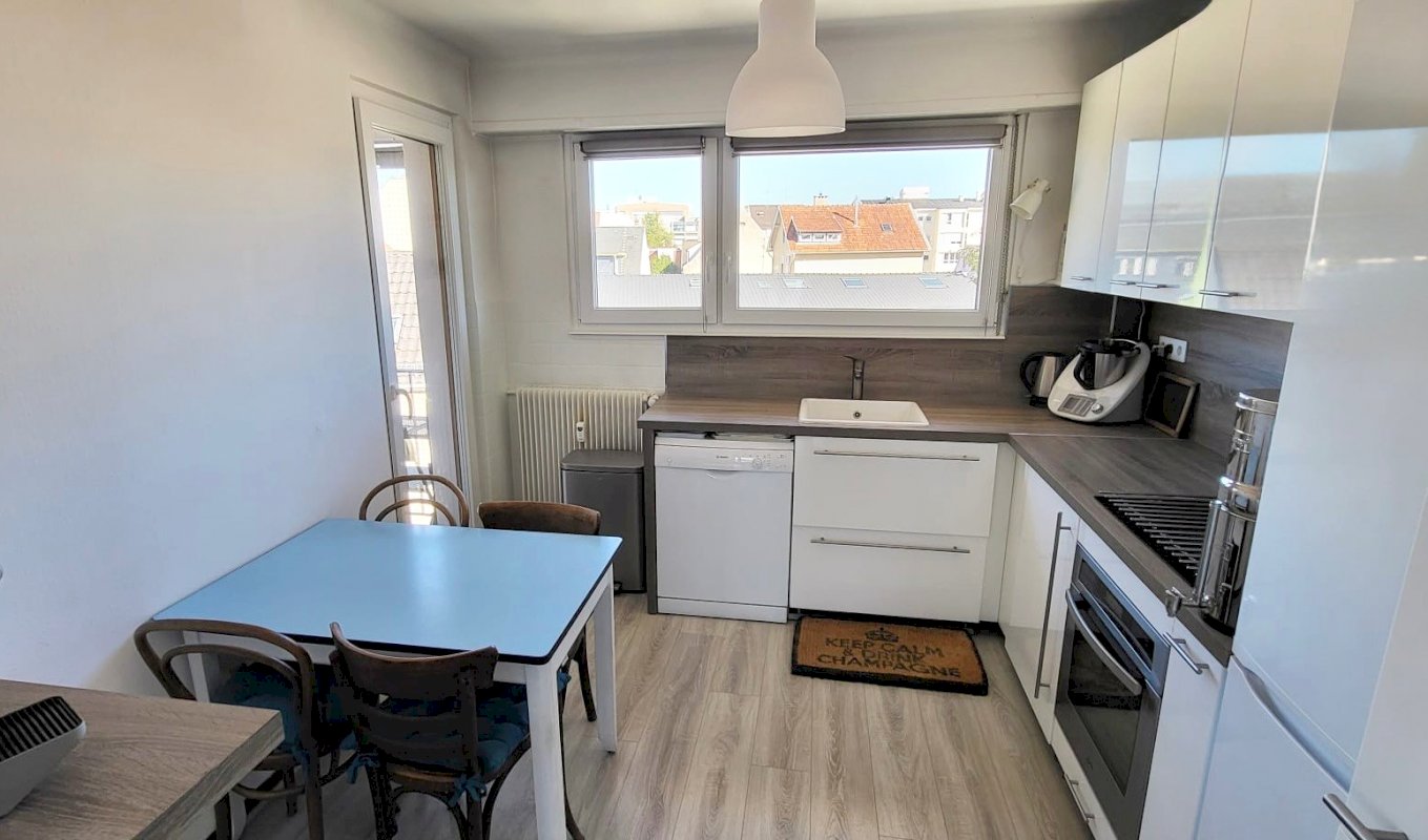 Appartement de 80 m² traversant, dernier étage, garage | Strasbourg Cronenbourg - Photo 3 - Strasbourg