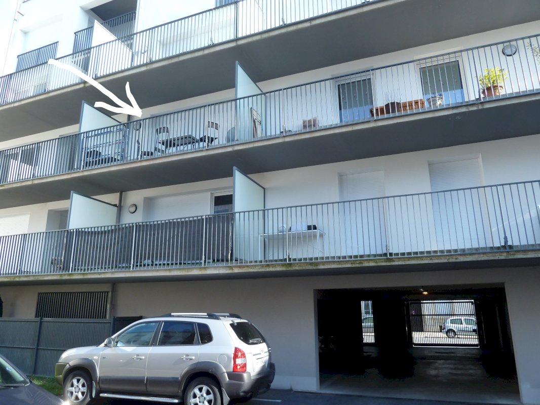 Studio avec balcon et parking - Photo 4 - Reims