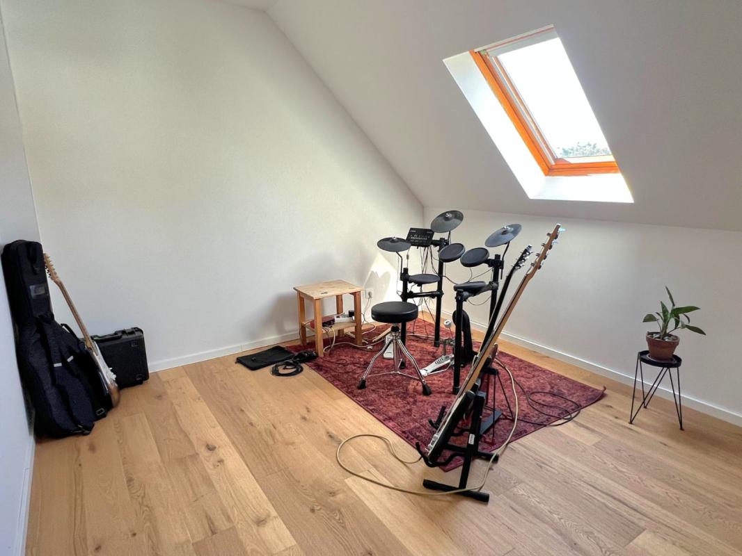 Maison 100m², 3/4 chambres, 2 sdb, combles, sous-sol, piscine, terrasse, jardin - Photo 4 - Saverne
