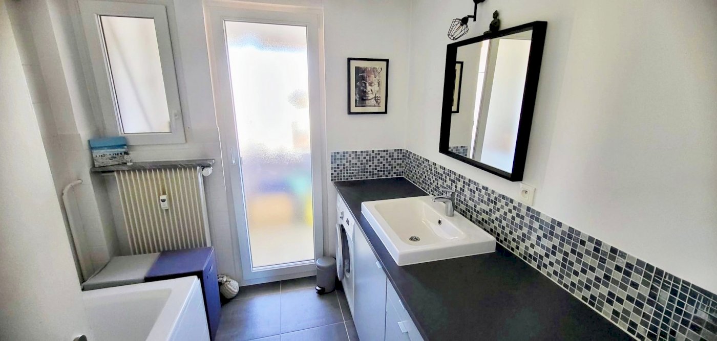 Appartement de 80 m² traversant, dernier étage, garage | Strasbourg Cronenbourg - Photo 4 - Strasbourg