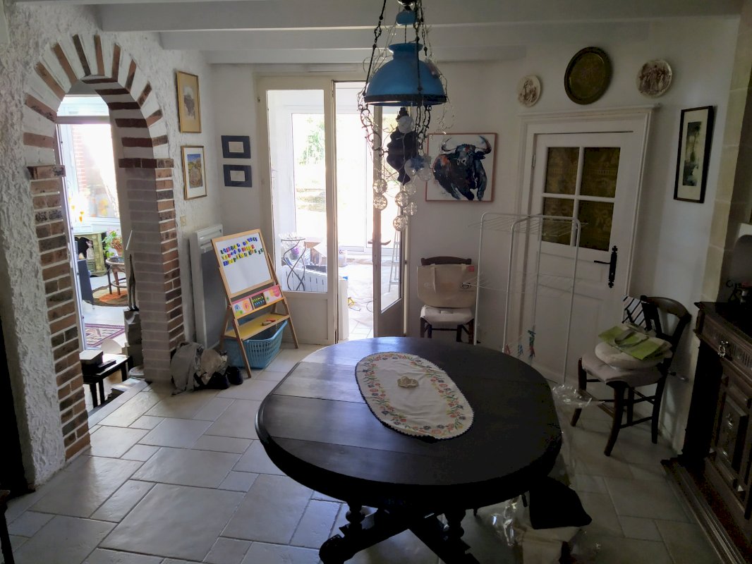 Maison 170 m² et dépendance - Photo 6 - Biesles