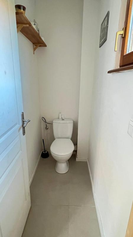 Maison 100m², 3/4 chambres, 2 sdb, combles, sous-sol, piscine, terrasse, jardin - Photo 7 - Saverne