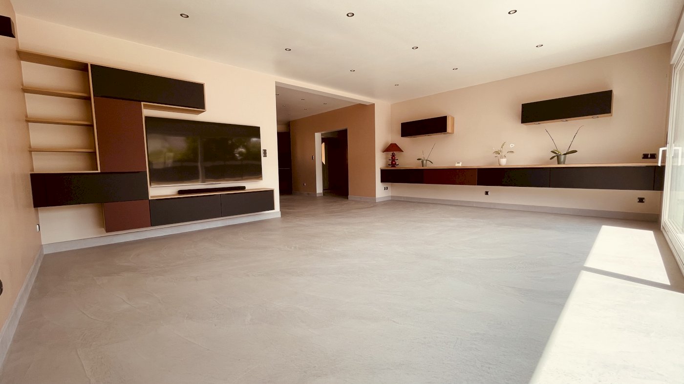 Maison contemporaine, lumineuse et économe avec piscine intérieure à Marly - Photo 7 - Marly