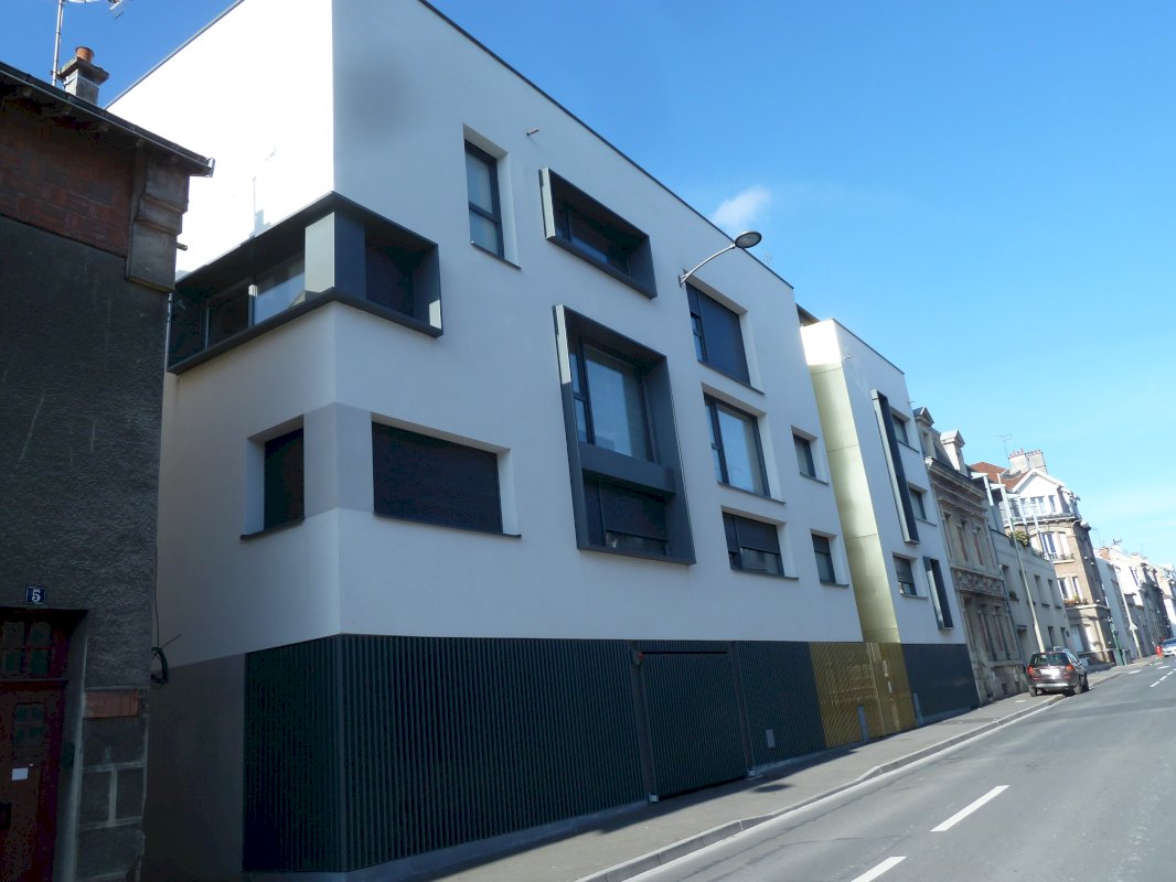 Studio avec balcon et parking - Photo 8 - Reims