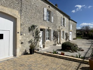 MAISON DE CARACTÈRE - Juzennecourt (52330)